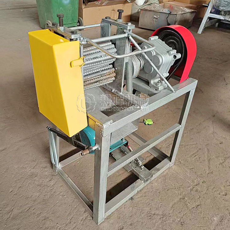 小型树枝去皮机 桑枝桂枝剥皮机 树枝脱皮机