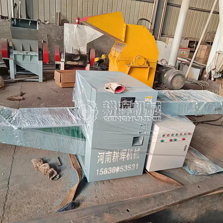 废旧衣服切断机 无纺布棉布剪切机 布纤维粉碎机 废旧衣服切断机 无纺布棉布剪切机 布纤维粉碎机